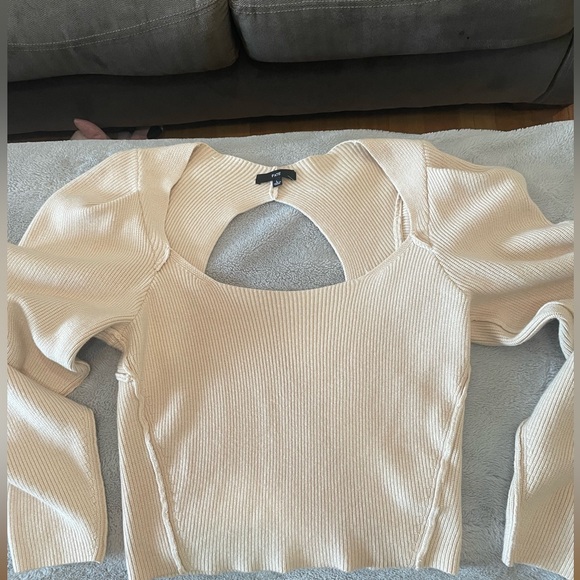 Fate Scoop Neck Sweater - Picture 4 of 9